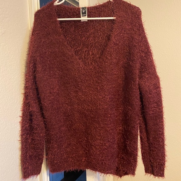 Windsor Tops - Textured Maroon Sweater